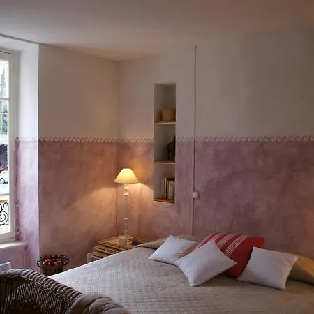 Nocleg ze śniadaniem Chateau Barbe *